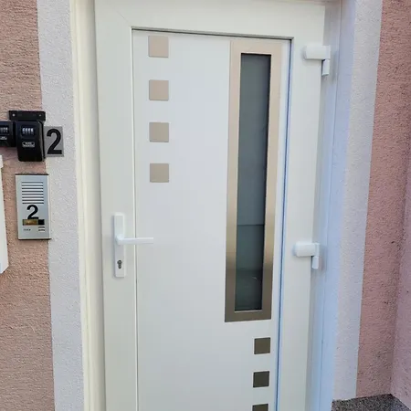 Two Self-check-in, 3km Freeway, Free-parking Playstation Apartmán *