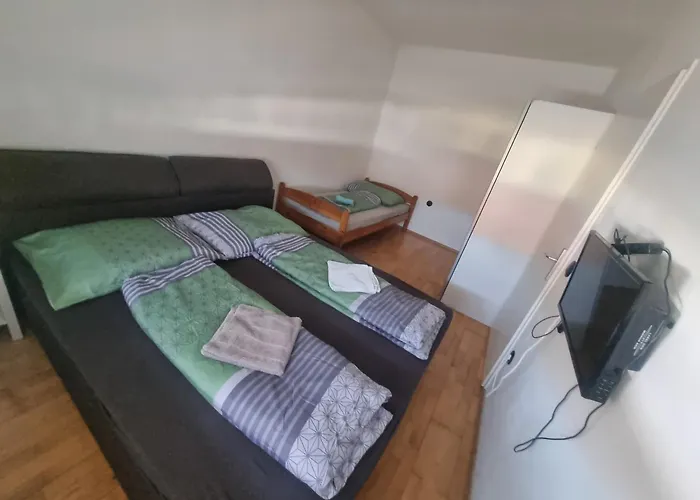 Two Self-check-in, 3km Freeway, Free-parking Playstation Apartament *