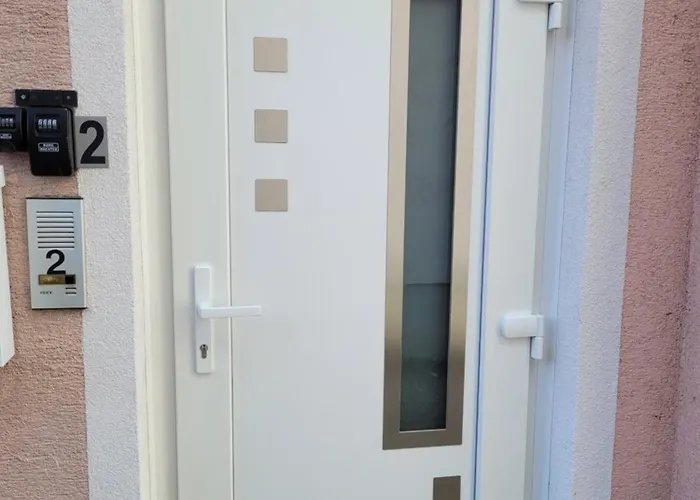 Two Self-check-in, 3km Freeway, Free-parking Playstation Apartament *